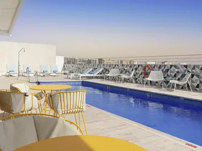Piscina en o cerca de Novotel Sevilla