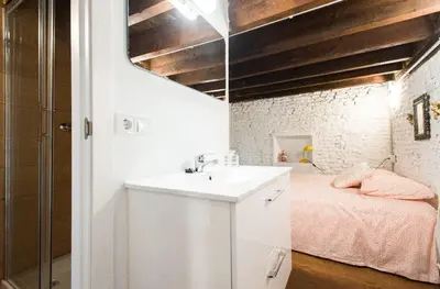 Cama o camas de una habitación en Airbhouse Private Rooms & Apartments