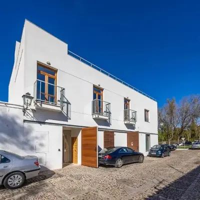 Casa Xanadu Carmona - Stylish villa with rooftop terrace and stunning views of Parador