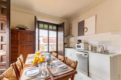 Una cocina o zona de cocina en Ohliving La Judería