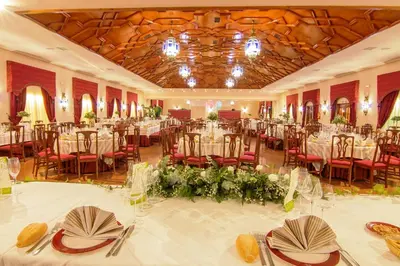 Un restaurante o sitio para comer en Hotel Carmen