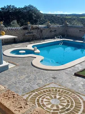 Piscina en o cerca de VILLA MARTINEZ ALQUILER RURAL ISABEL