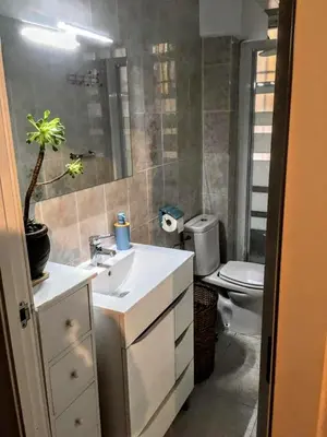 Un baño de Barrio Macarena - Gardenia