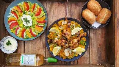 Comida en o cerca de este apartamento