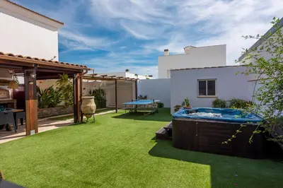 Plano de Encantador alojamiento con jacuzzi opcional, BBQ, íntimo, ideal para parejas