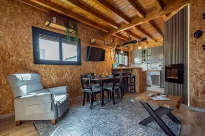 Plano de Encantador alojamiento con jacuzzi opcional, BBQ, íntimo, ideal para parejas