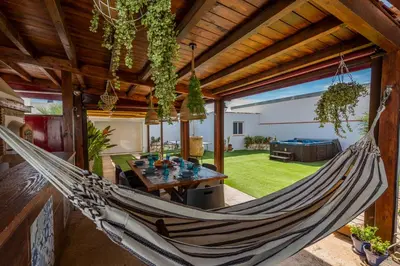Plano de Encantador alojamiento con jacuzzi opcional, BBQ, íntimo, ideal para parejas