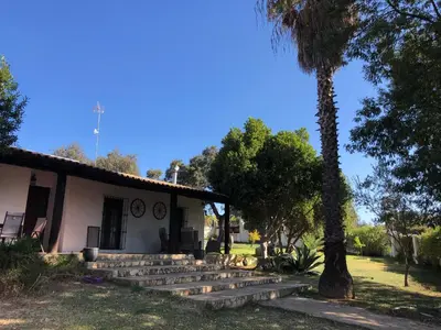 Jardín al aire libre en Villa María Lagos del Serrano