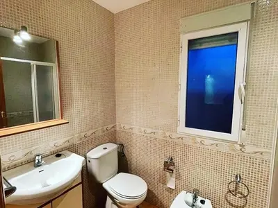 Un baño de APARTAMENTOs Colón PONDOS
