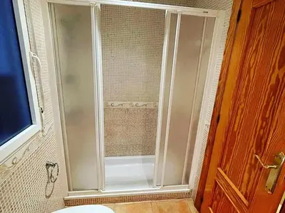 Un baño de APARTAMENTOs Colón PONDOS