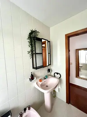 Un baño de APARTAMENTO VERA, Apartamento de 2 dormitorios con balcón en el centro de Antequera