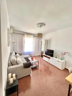 Una televisión o centro de entretenimiento en APARTAMENTO VERA, Apartamento de 2 dormitorios con balcón en el centro de Antequera