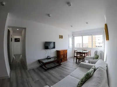 Una televisión o centro de entretenimiento en ROCH - Stylish Apartment near Metro