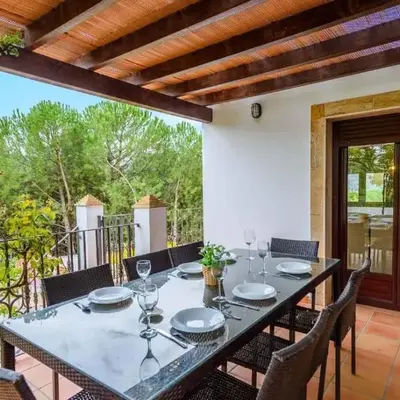 Lake view villa Iznájar by Ruralidays
