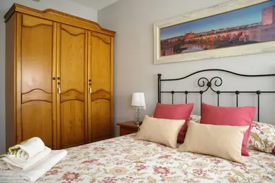 Cama o camas de una habitación en Piso Céntrico Plaza San Miguel