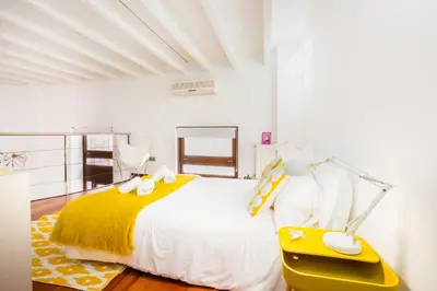 Cama o camas de una habitación en Stylish loft duplex - Alameda