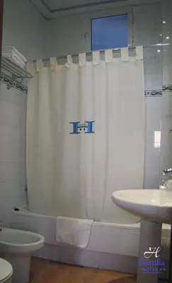 Un baño de Hotel Castilla
