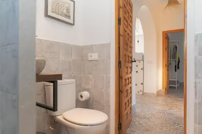 Un baño de Alojamiento Rural junto a Vía Verde Olvera