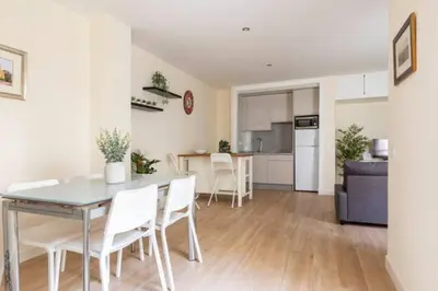 Una cocina o zona de cocina en Azahar Metropol Parasol, parking gratis para coches medianos