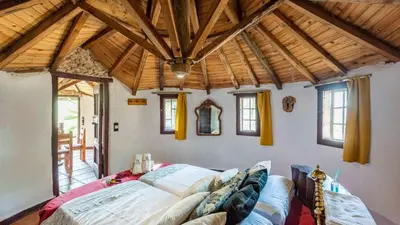 Cama o camas de una habitación en Casa de Piedra La Laguna de Tiscar Puente Genil by Ruralidays