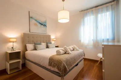 Cama o camas de una habitación en Puerta del Príncipe - Free Parking