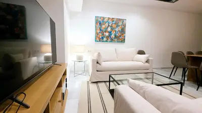 Una televisión o centro de entretenimiento en Casa en el Centro de Sevilla