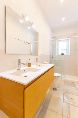 Un baño de Casa en el Centro de Sevilla