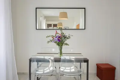 Plano de Muro city center suite by Valcambre