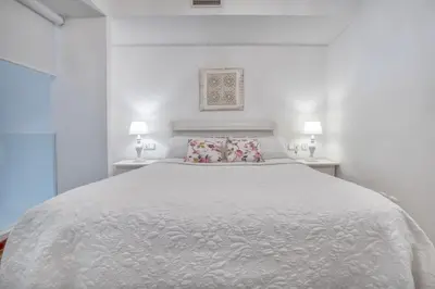 Cama o camas de una habitación en Santa Ana Free Parking Cordoba Center