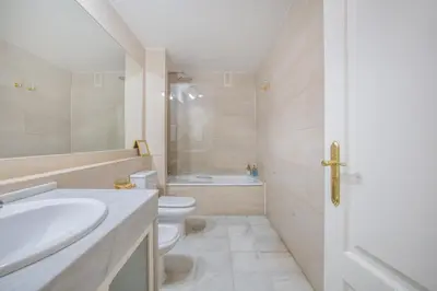 Un baño de Santa Ana Free Parking Cordoba Center