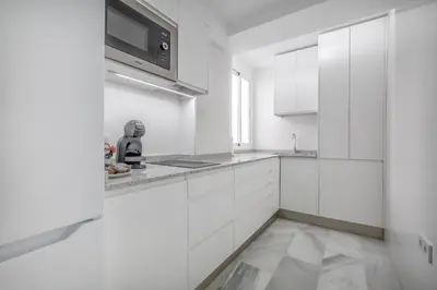 Una cocina o zona de cocina en Apartamentos Haranas, parking incluido
