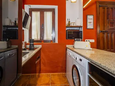 Una cocina o zona de cocina en Cubo's El Baldio Country House - Setenil Bodegas