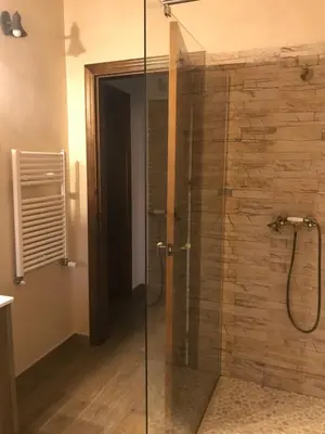 Un baño de LA SIERRA