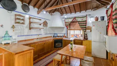 Una cocina o zona de cocina en La Guitarra Andaluza Loja by Ruralidays