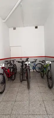 Montar en bicicleta en Apartamento Puerta Grana Priego. o alrededores